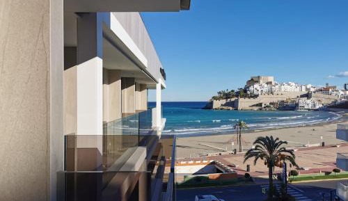 Double or Twin Room with Side Sea View