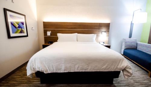 King Room - Hearing Accessible