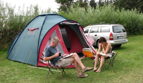 Empty lot for tent (bring your own tent, electricity not included)