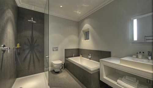 Luxury Room with Pool View