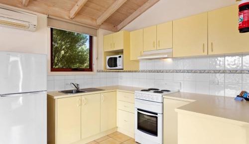 Superior 1 Bedroom Cabin 