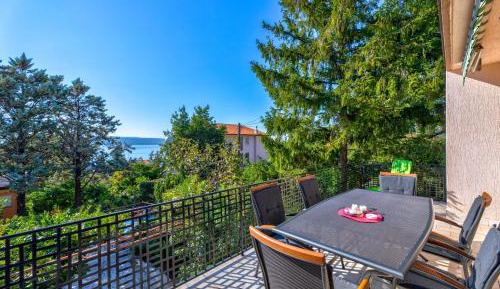 Apartment - Split Level