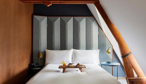 Standard Queen Room