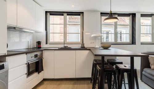 Apartment with Shower