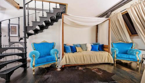 Deluxe Double Room (2)