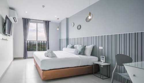 Standard King Room