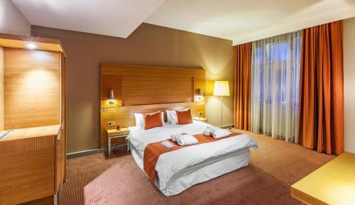 Standard Room with Double Bed