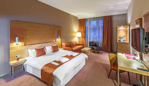 Privilege Superior Room with 1 Double Bed and Sofa 