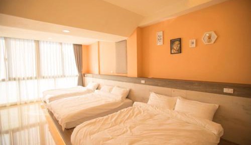 Family Room with Garden View and Private External Bathroom