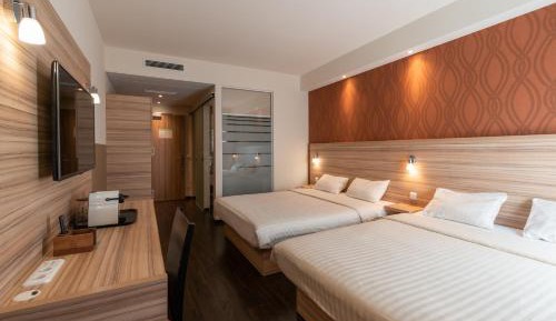 Superior Queen Room with Two Queen Beds