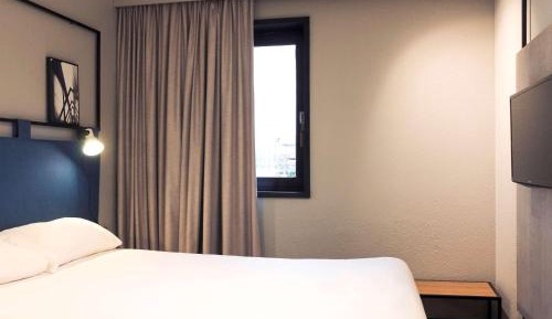 Standard Room with 1 Double Bed