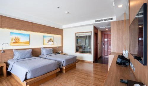 Deluxe Double or Twin Room with Sea View