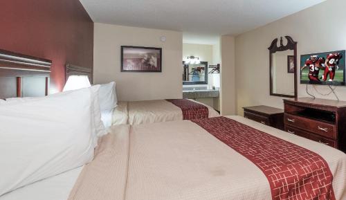 Deluxe Queen Room with Two Queen Beds - Non-Smoking