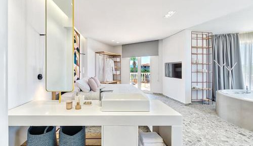 Superior Grand Suite with Spa Bath and Sea view 