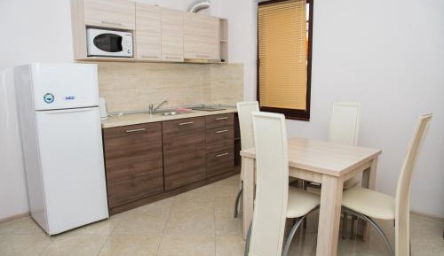 Studio with Balcony - Free Wi-Fi