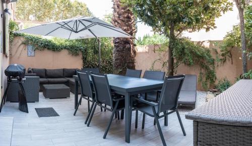 Apartment with Garden View