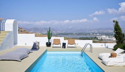 Spa Suite Lake View with Private Pool and Steam Bath