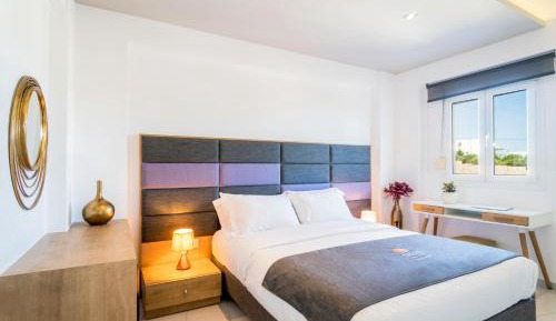 Deluxe Suite with Sea View