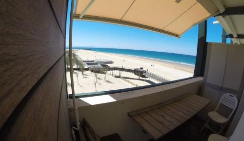 Studio Apartment with Sea View