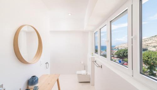 Deluxe Suite with Sea View