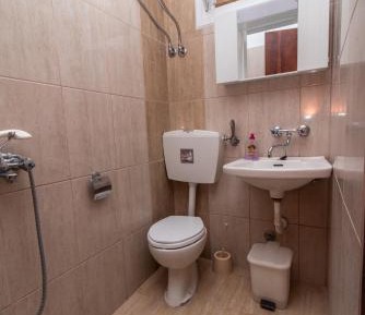 Studio (3 Adults)