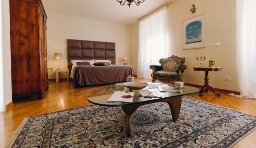 Large Suite