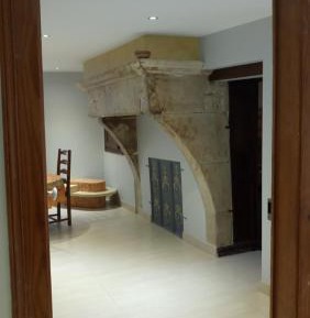 One-Bedroom Apartment (2 Adults + 1 Child)