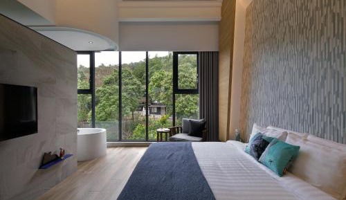 Deluxe Double Room with Bath