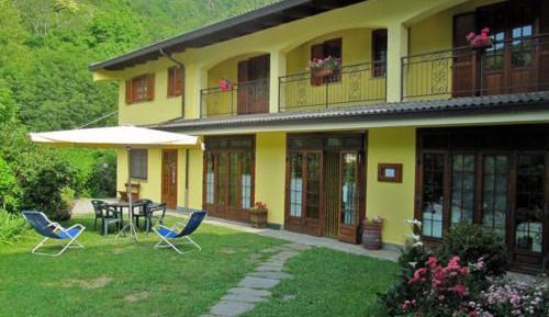 Double or Twin Room with Private Bathroom
