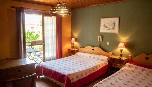 Triple Room with Bath
