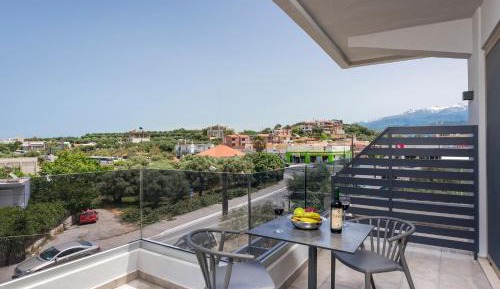 Double Room with Balcony, Sea View & Common  Kitchen