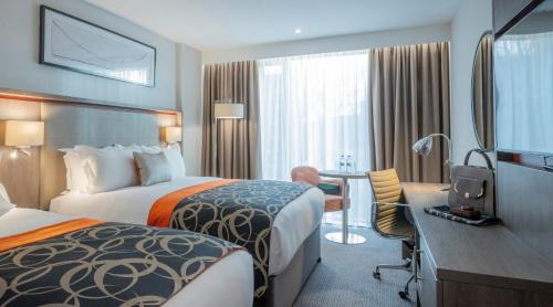 Deluxe Double & Single Room