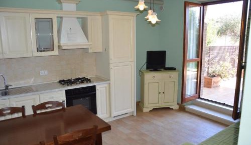 One-Bedroom Apartment with Garden