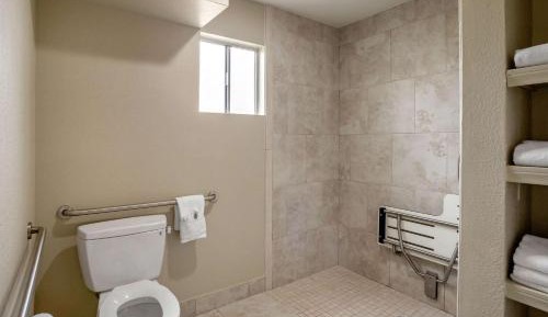 Deluxe Room, 2 Queen Beds, Accessible Roll-In Shower, Kitchenette, Non Smoking