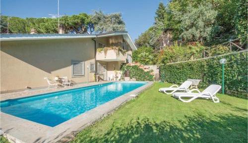 Two-Bedroom Holiday Home