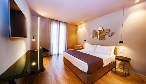 Luxury Triple Room