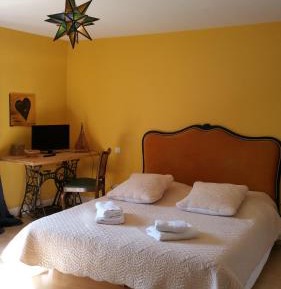 Triple Room with Bath