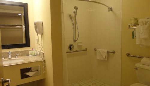 Queen Room - Disability Access