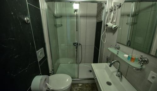 One-Bedroom Suite with Balcony (Ground Floor)