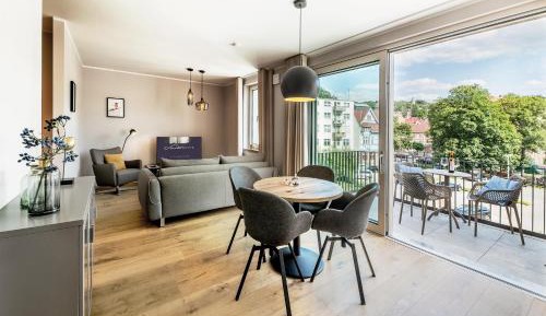 Select Suite 1