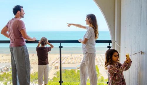 Family Room with Sea View