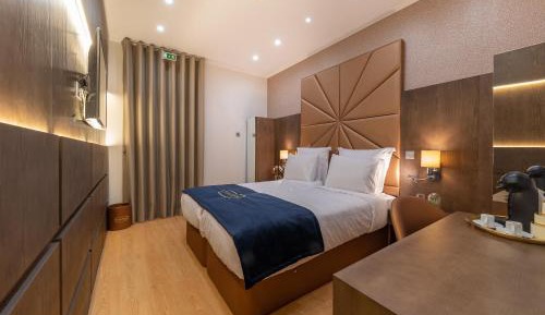 Superior Double or Twin Room with Terrace
