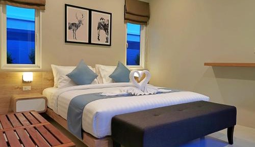 Connecting Villas with Two Private Pools