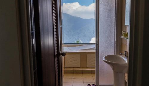 Family Room with Mountain View