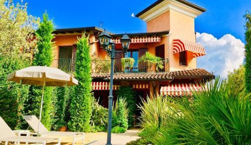 Deluxe Double or Twin Room with Balcony