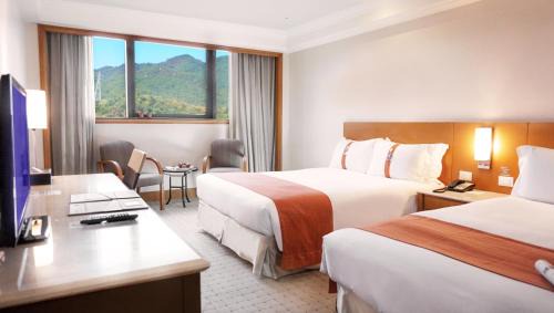 Classic Quadruple Room