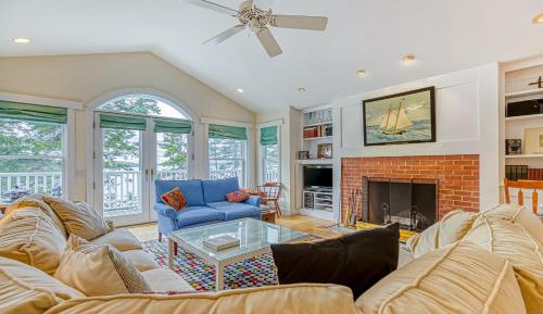 Four bedroom holiday home 