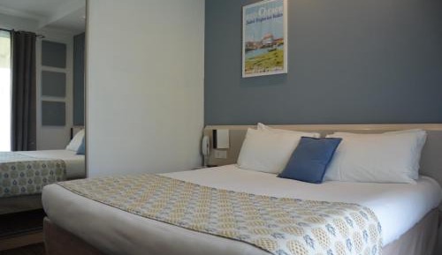 Double Room with Garden View and Parking View