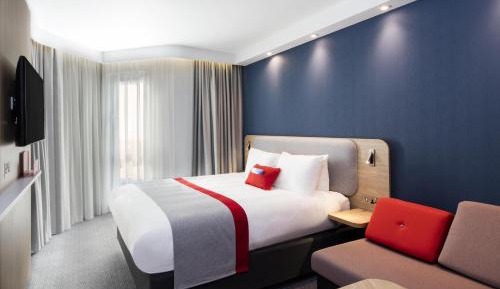 Standard Double Room with Sofa Bed and Free Hot Breakfast