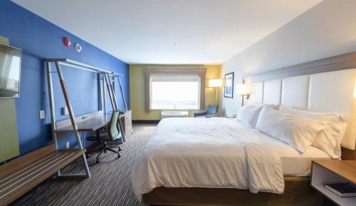 Standard King Room - Communications Accessible